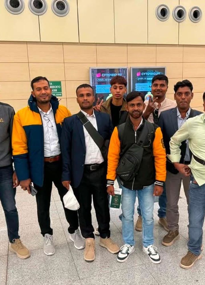 KIAM candidates travelling together for their international deployment